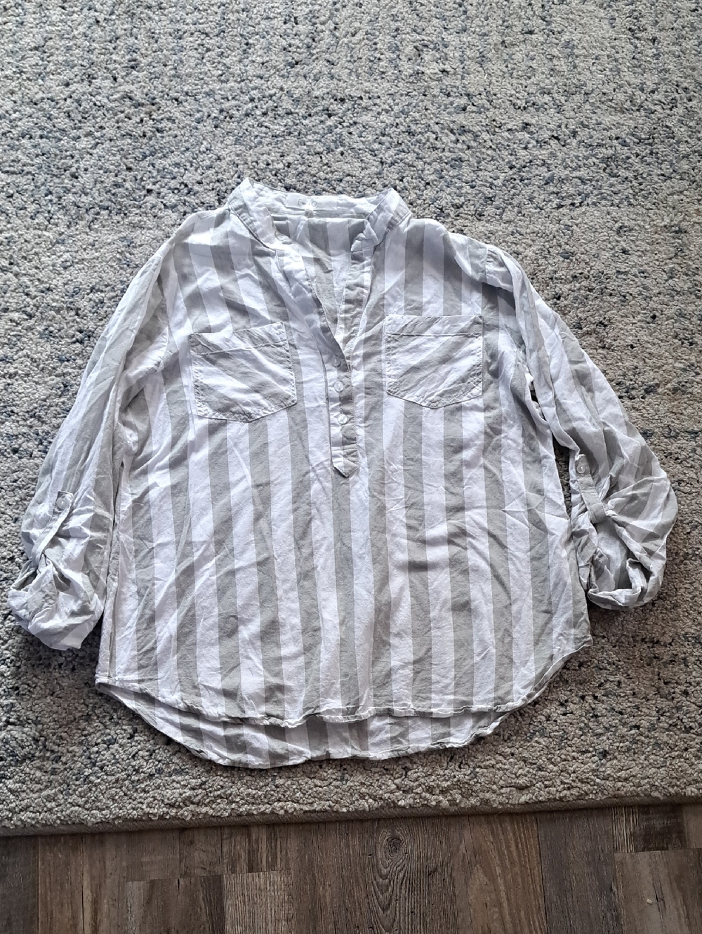 Eden & Olivia White and Light Gray Striped Tunic